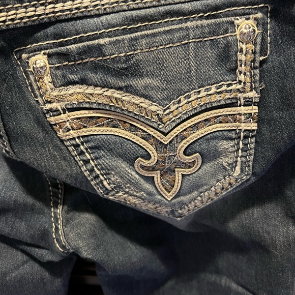 SOLD 🚫 NWOT Rock Revival Keeley bootcut jeans! - Picture 5 of 6